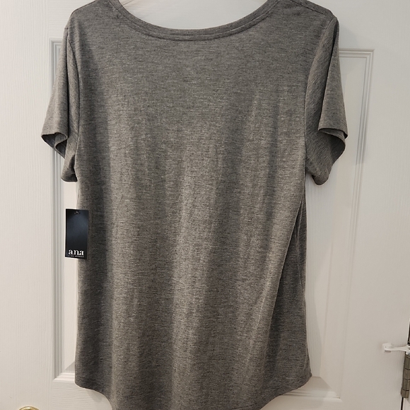 NWT a.n.a Heather Grey Short Sleeve Relaxed Tee Women Size L - Picture 4 of 8